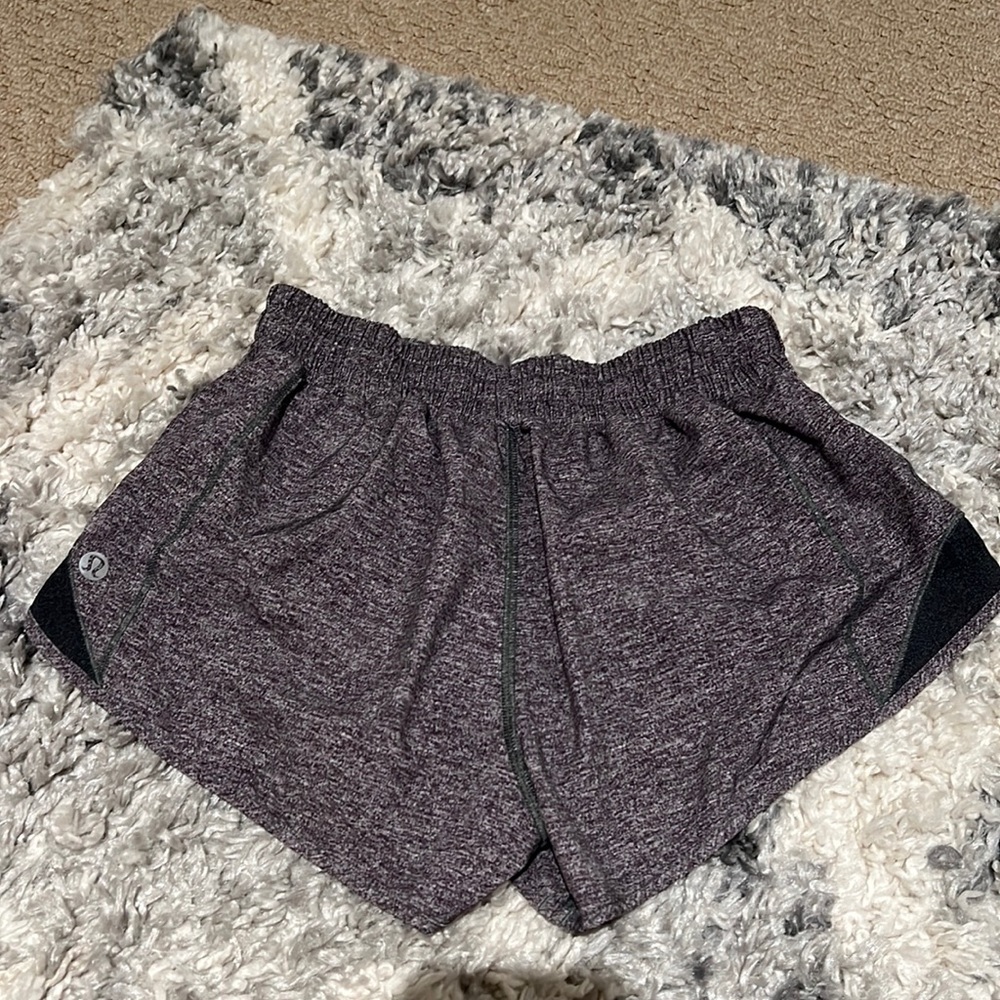 GRAY LULULEMON SHORTS 2.5 inch